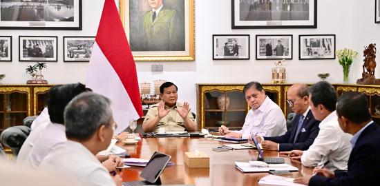 Ratas di Istana Bahas Perpanjangan Insentif Pajak dan Perluasan Jaminan Perlindungan Pekerja