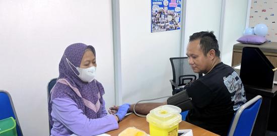 Cegah Kecelakaan saat Mudik, Kemnaker Periksa Kesehatan dan Kelelahan Pengemudi di Enam Kota