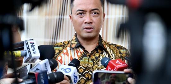 Tiba di tanah air, Presiden Prabowo langsung pimpin rapat bahas isu strategis nasional