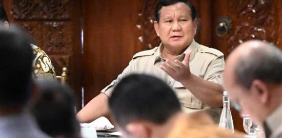 Presiden Prabowo pimpin rapat kabinet bahas kebijakan ekonomi dan stabilitas keuangan