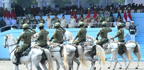 Defile dan aksi tempur TNI warnai peringatan HUT ke-80 TNI di Jakarta