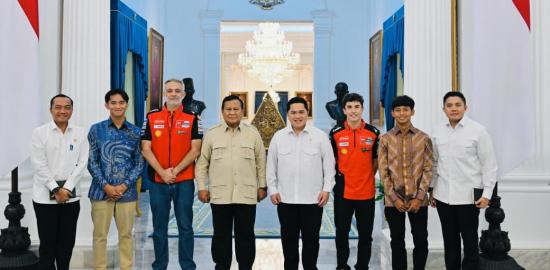 Presiden Prabowo terima kunjungan juara dunia MotoGP Marc Márquez dan dua pembalap muda Indonesia