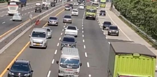 Antisipasi Kemacetan, Puncak Arus Balik Libur Paskah di Tol Jakarta-Cikampek