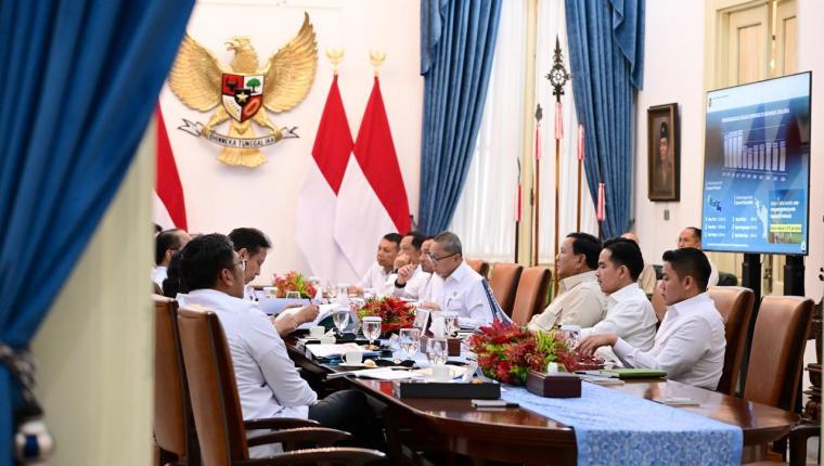 Presiden Prabowo Pimpin Ratas Percepatan Koperasi Merah Putih untuk Perkuat Ekonomi Desa
