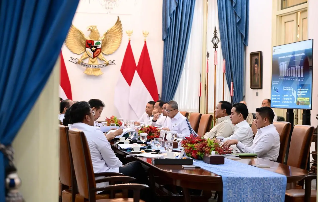 Presiden Prabowo Pimpin Ratas Percepatan Koperasi Merah Putih untuk Perkuat Ekonomi Desa