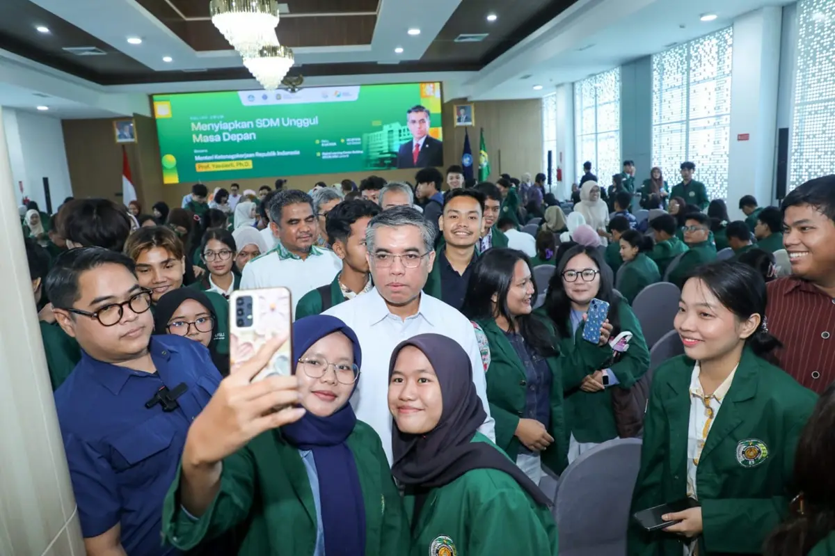 Menaker: AI Mengubah Cara Bekerja, SDM Unggul Kunci Hadapi Perubahan Dunia Kerja