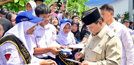 Presiden Prabowo: Digitalisasi Pembelajaran Jadi Lompatan Besar Transformasi Pendidikan Nasional