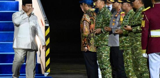 Presiden Prabowo Tiba di Tanah Air Usai Tuntaskan Rangkaian KTT APEC 2025 di Korea
