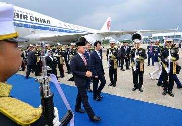 Ketua MPR RRT Wang Huning Tiba di Jakarta Perkuat Diplomasi Strategis Indonesia Tiongkok