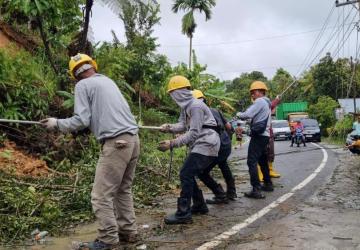 PLN Terus Percepat Perbaikan Jaringan Listrik di Tiga Provinsi Sumatra