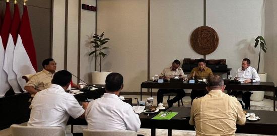Rapat Terbatas di Hari Minggu, Presiden Prabowo Bahas Sejumlah Isu Strategis Nasional