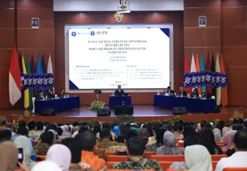 Raih Gelar Doktor dengan IPK 4,0, Wamentan Sudaryono Paparkan Strategi Holdingisasi BUMN