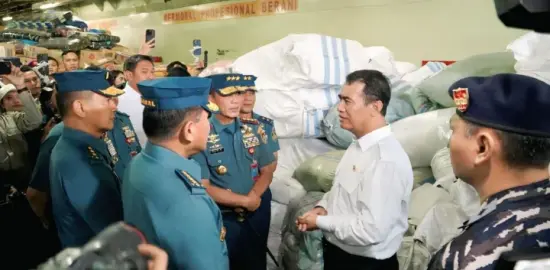 Mentan Amran: Sinergi Kementan dan TNI AL Percepat Penyaluran Bantuan Bencana Sumatra