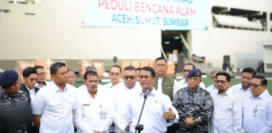 Mentan Amran Apresiasi Peran TNI–Polri dalam Penyaluran Bantuan Bencana Sumatra