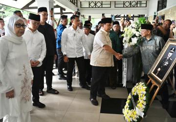 Presiden Prabowo Melayat Almarhum Eddie Mardjoeki Nalapraya