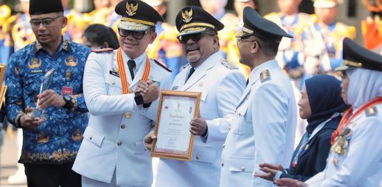 DKI Jakarta Raih Penghargaan Sebagai Penyelenggara Pemerintahan Terbaik 2025