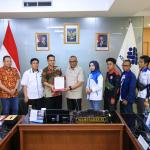 Wamenaker Bertindak Cepat Atas Permasalahan Kerja di Hari Libur Nasional Wajib Bayar Lembur