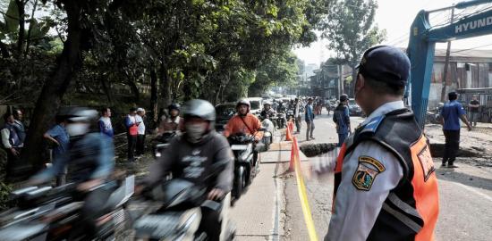 Rekayasa Lalin Diberlakukan di Jalan Raya Lenteng Agung