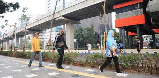 Dorong Warga Berolahraga, Pemprov DKI Terus Tingkatkan Kualitas Jalur Pedestrian