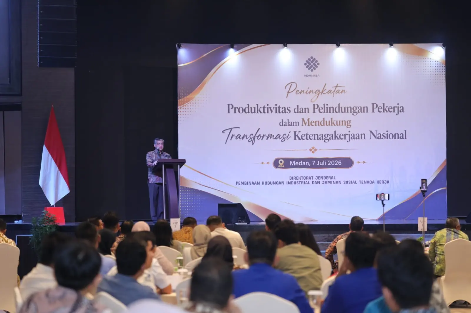 Menaker Tegaskan Produktivitas dan Pelindungan Pekerja Perkuat Daya Saing Tenaga Kerja