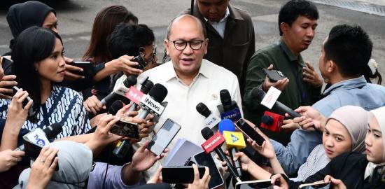 Pemerintah Percepat Pembangunan PLTS Nasional dengan Target 100 Gigawatt