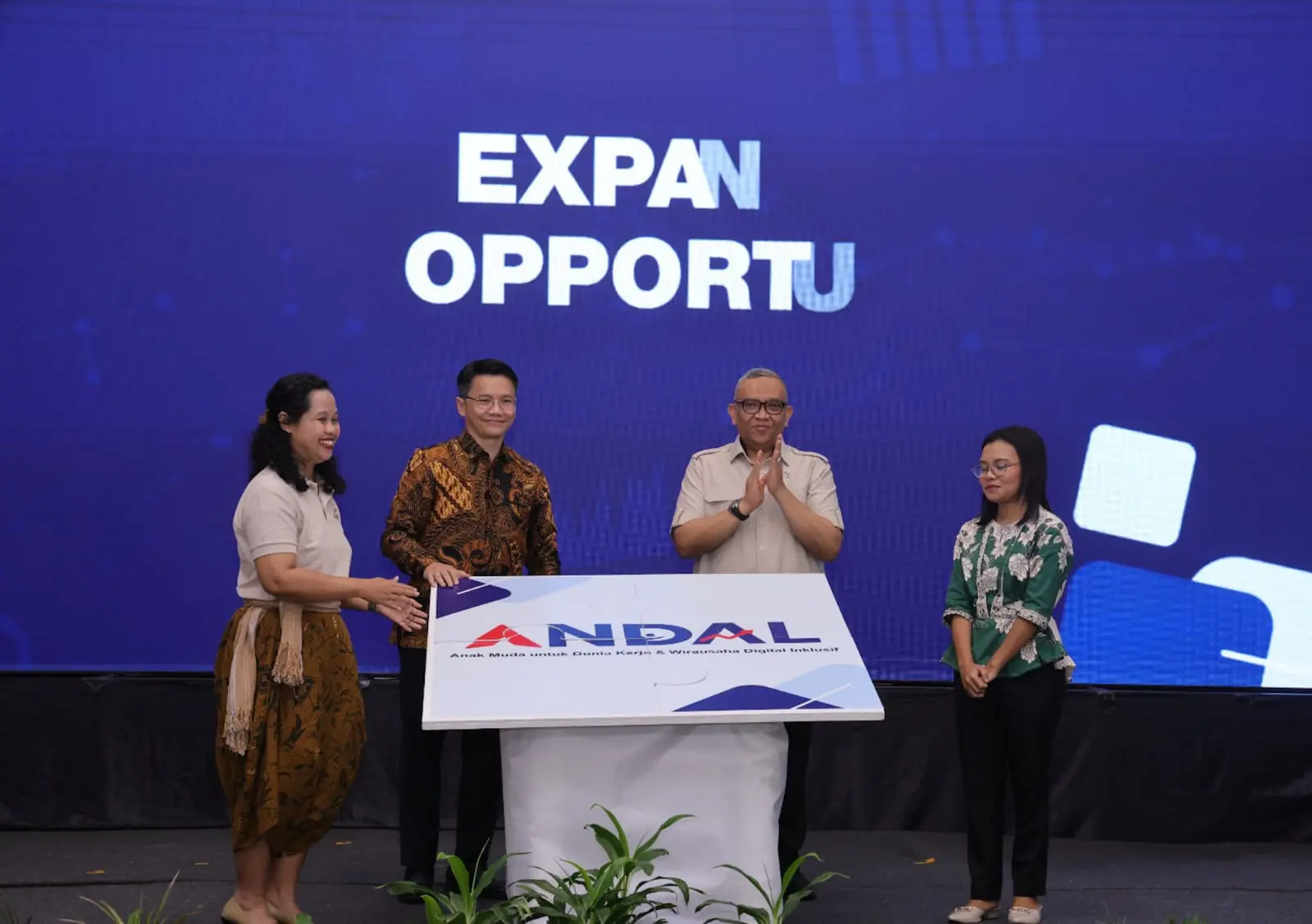Wamenaker Tekankan Kesiapan Kerja Inklusif bagi Generasi Muda