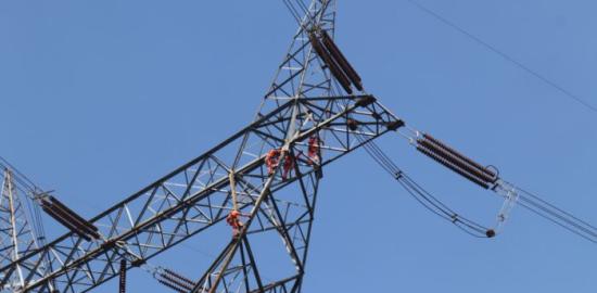 PLN Perbaiki SUTET 500 kV Tanpa Padam, Pasokan Listrik Tetap Andal