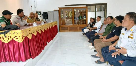 Pengurus RW Kalisari Bersama Warga Berkomitmen Cegah Parkir Liar di Jalan Damai