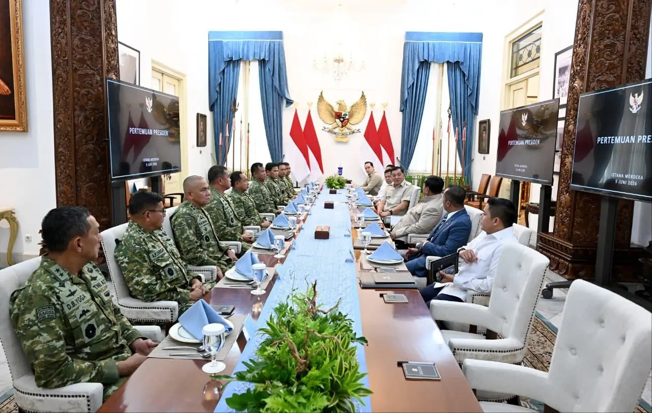 Presiden Prabowo Terima Pimpinan TNI, Perkuat Sinergi Pertahanan dan Percepat Pembangunan hingga Pelosok Negeri