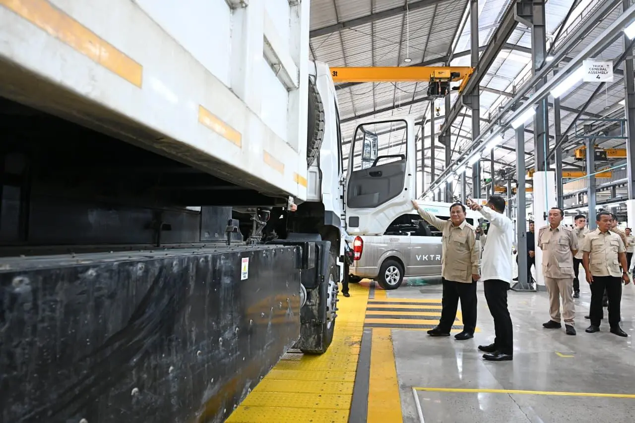 Presiden Prabowo Resmikan Pabrik Perakitan Kendaraan Listrik, Mensesneg: Transformasi Indonesia Menuju Energi Terbarukan