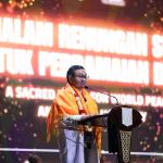 Gubernur Pramono Anung Serukan Perdamaian di Malam Renungan Suci