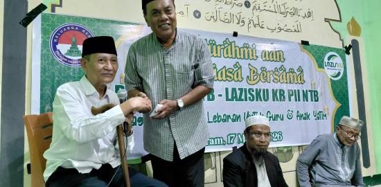 LAZISKU NTB dan PW KBPII NTB Gelar Buka Bersama, Salurkan Bingkisan Lebaran untuk Guru dan Anak Yatim