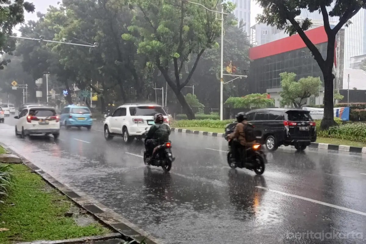 Prakiraan Cuaca Jakarta Hari Ini: Hujan Ringan hingga Sedang Mengguyur Sebagian Wilayah