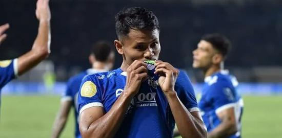 Persib Bandung Berpisah dengan Muhammad Dimas Drajad, Ini Penjelasan Manajemen