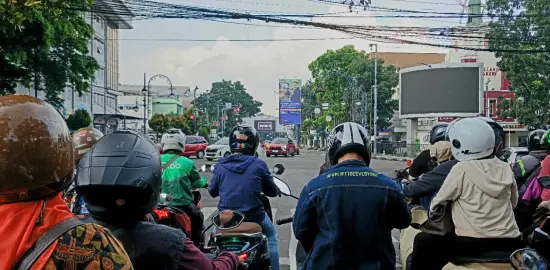 Pemkot Bandung Tetapkan Batas Akhir Penurunan Kabel Udara Sebelum 31 Mei 2026