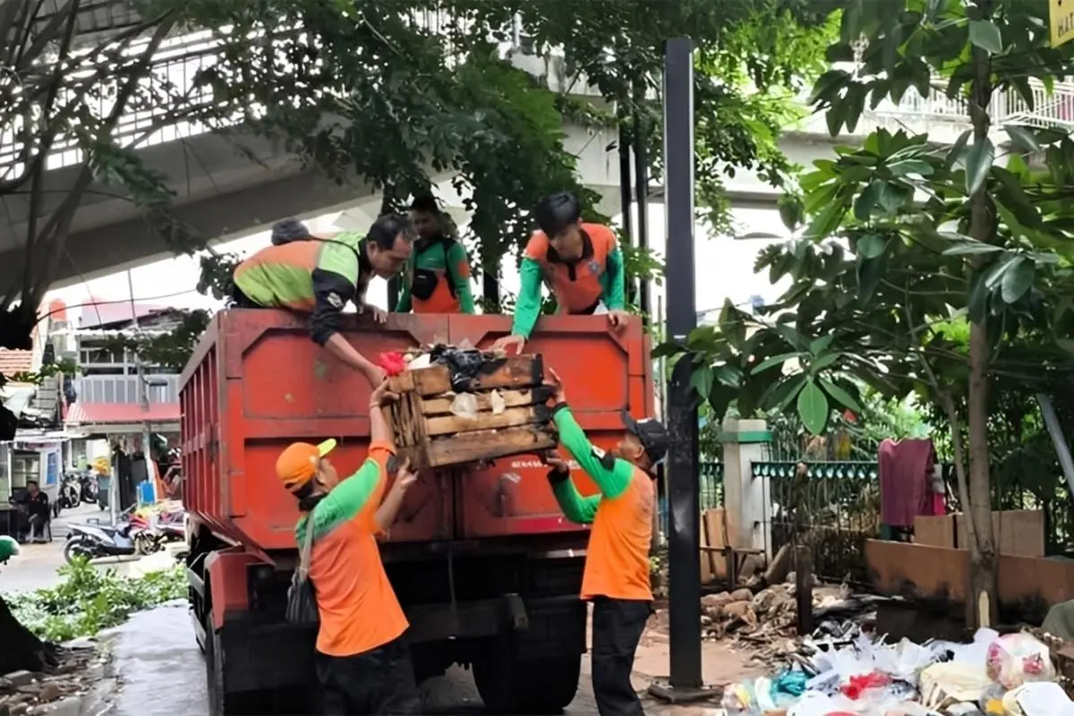 Jakarta Selatan Kerahkan 190 Truk untuk Penanganan Sampah