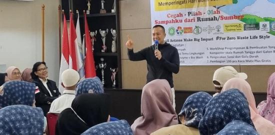 Edukasi Pilah Sampah untuk Warga Kayu Manis