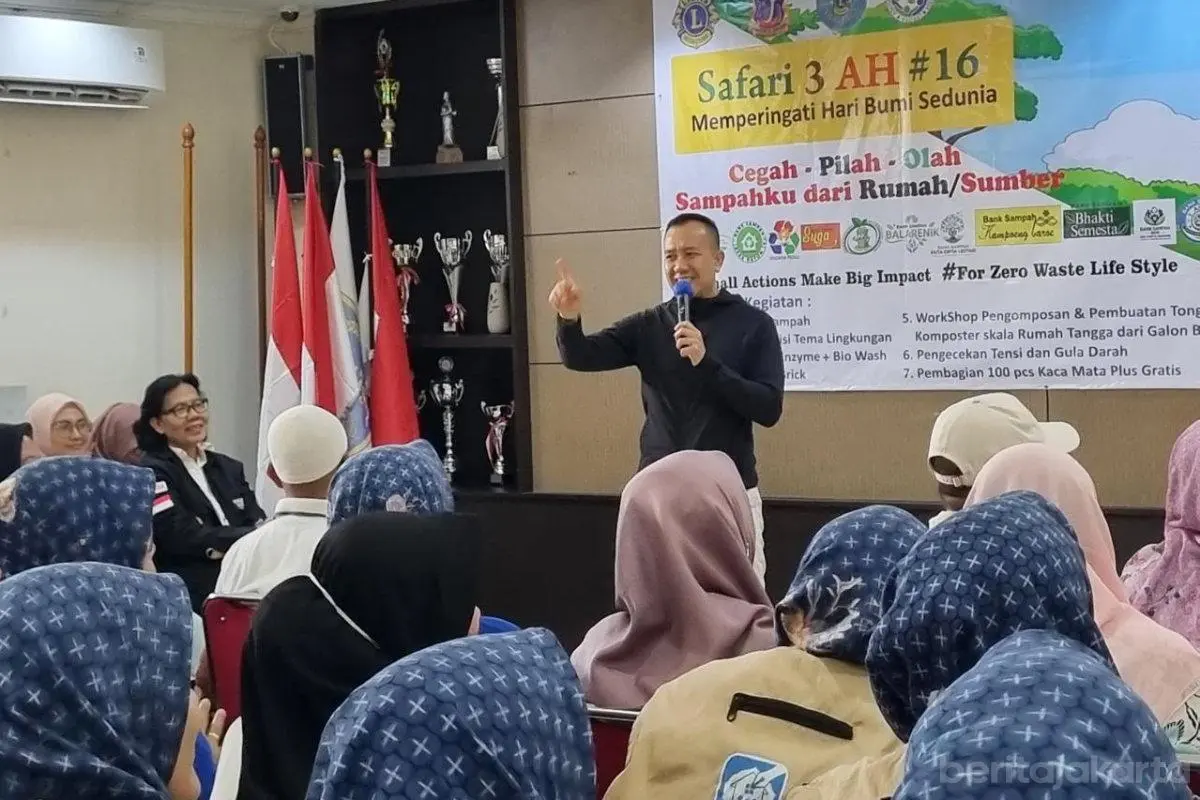 Edukasi Pilah Sampah untuk Warga Kayu Manis