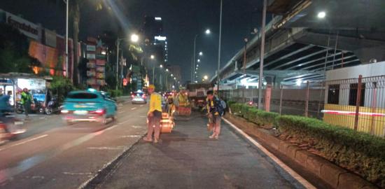 Perbaikan Kerusakan Jalan TB Simatupang oleh Suku Dinas Bina Marga Jakarta Selatan