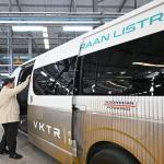 Presiden Resmikan Pabrik Perakitan Kendaraan Komersial Listrik, Tonggak Baru Industrialisasi Hijau Nasional