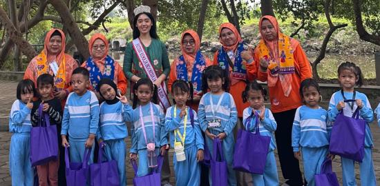 Menembus Batas, Menyemai Harapan: Arin dan Cerita di Rumah Belajar