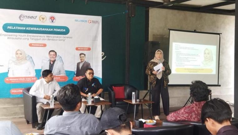 Himmatul Aliyah Ajak Pemuda Jadi Penggerak Ekonomi dalam Pelatihan Kewirausahaan INSED