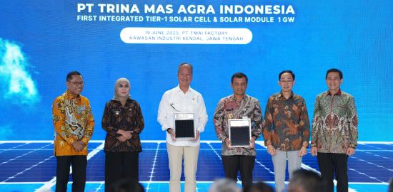 Industri Panel Surya Investasi Rp1,5 Triliun di Kendal Dukung Kemandirian EBT