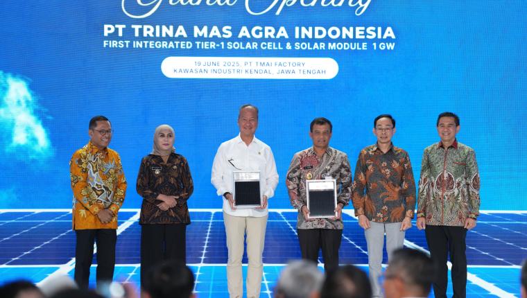 Industri Panel Surya Investasi Rp1,5 Triliun di Kendal Dukung Kemandirian EBT