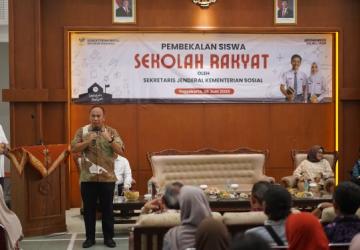 Internet untuk Sekolah Rakyat, Komdigi Upayakan Generasi Muda Tak Tertinggal