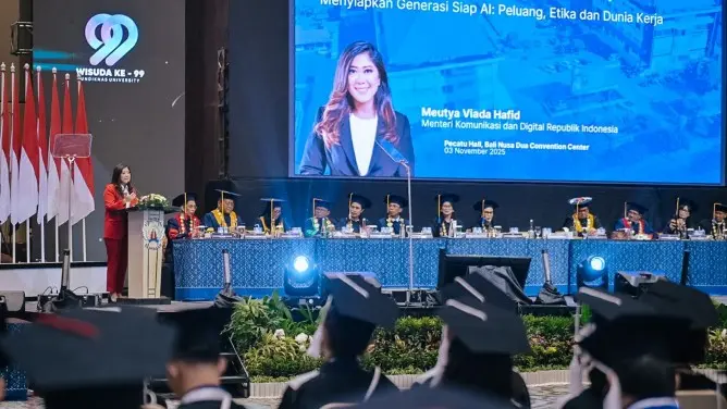 Menkomdigi Ajak Wisudawan Undiknas Gunakan Teknologi Secara Etis dan Berempati