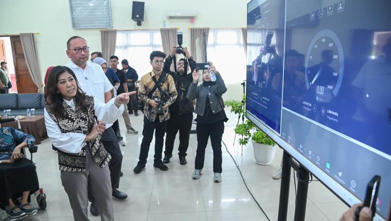 Menkomdigi Sambungkan Internet Cepat untuk Sekolah Rakyat di Yogyakarta