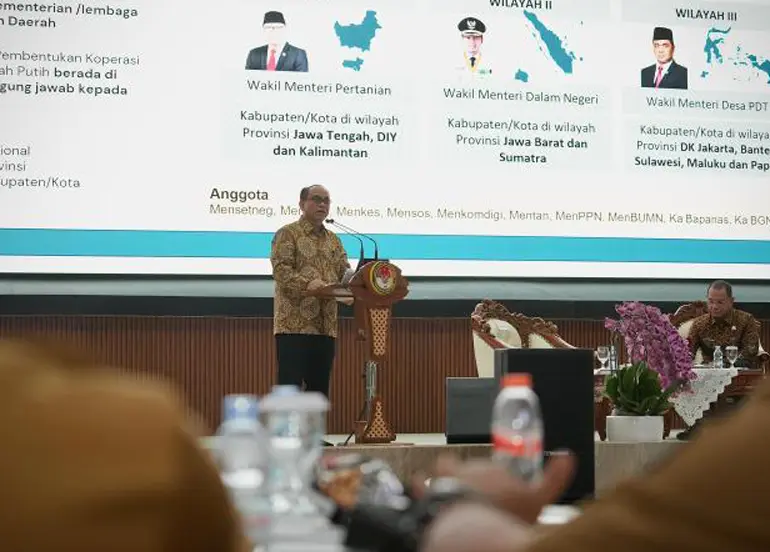 Menkop Budi Arie Ajak Kepala Daerah Fokus Tingkatkan Ekonomi Rakyat Lewat Kopdes/Kel Merah Putih