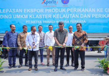 Menteri UMKM Lepas Ekspor Ikan Layur ke China Melalui Program Holding UMKM