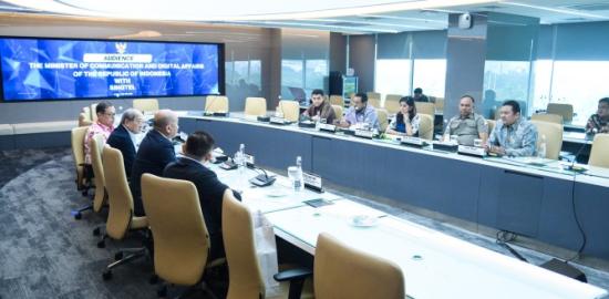 Meutya Hafid dan Singtel Bahas Kemitraan Digital Regional